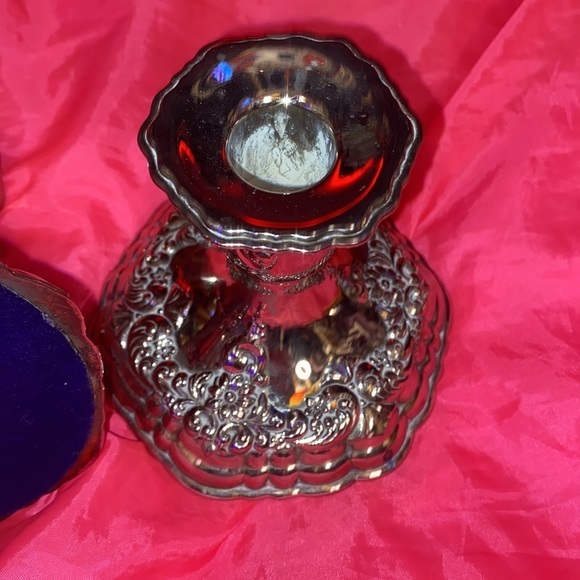 2 silver looking vintage Candle holders looking great any formal meal set of 2 - Picture 4 of 9